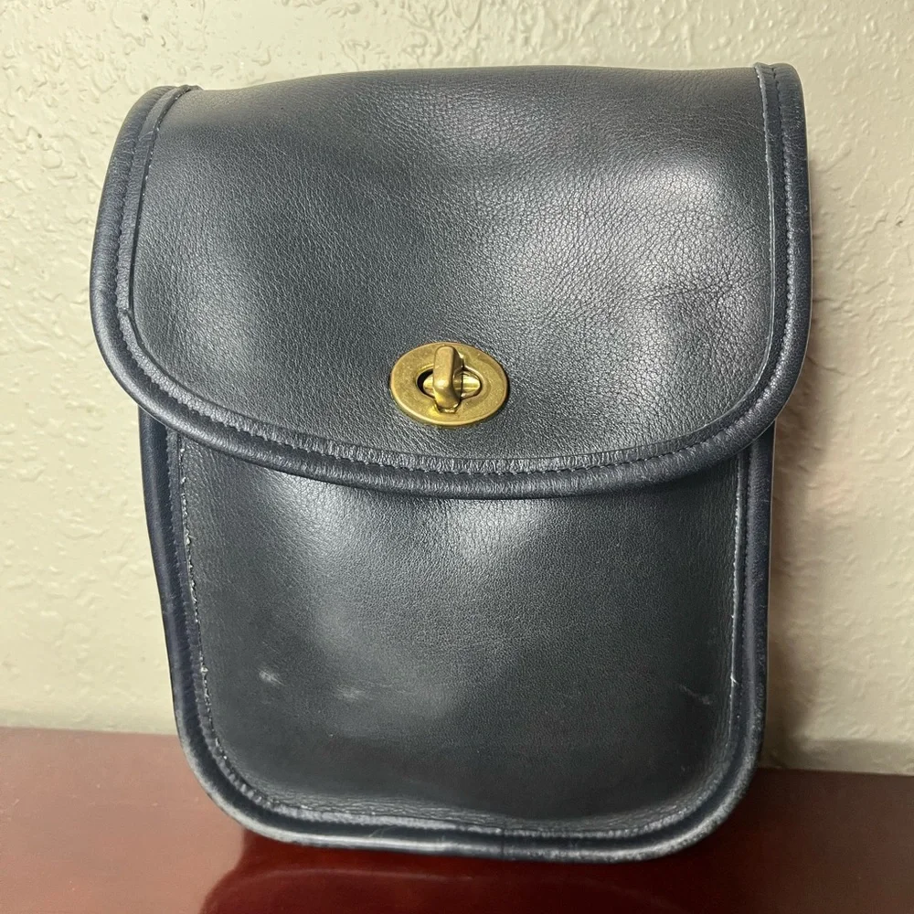 Coach Navy Leather Crossbody Bag with Gold Clasp - Picture 8 of 13